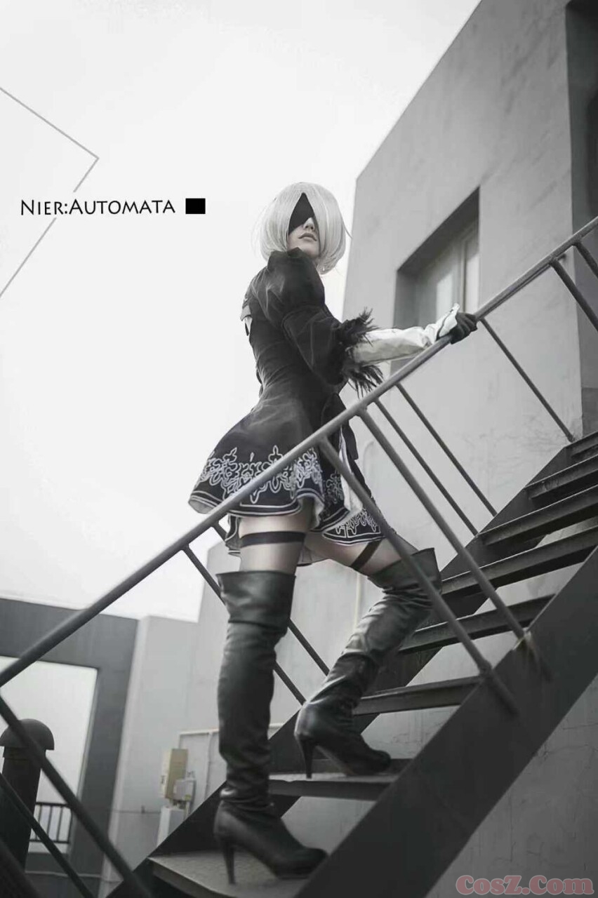 眼神很忧伤的可爱女神虽然我也不知道她的名字叫什么！