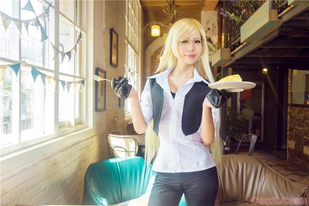 是男的我都不说什么了为什么这个嘴那么像祖蓝！