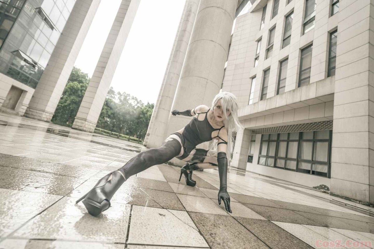 眼神很忧伤的可爱女神虽然我也不知道她的名字叫什么！