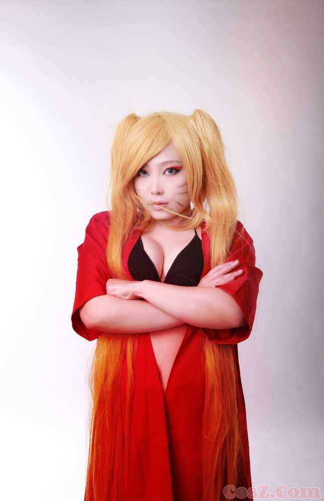 眼神很忧伤的可爱女神虽然我也不知道她的名字叫什么！