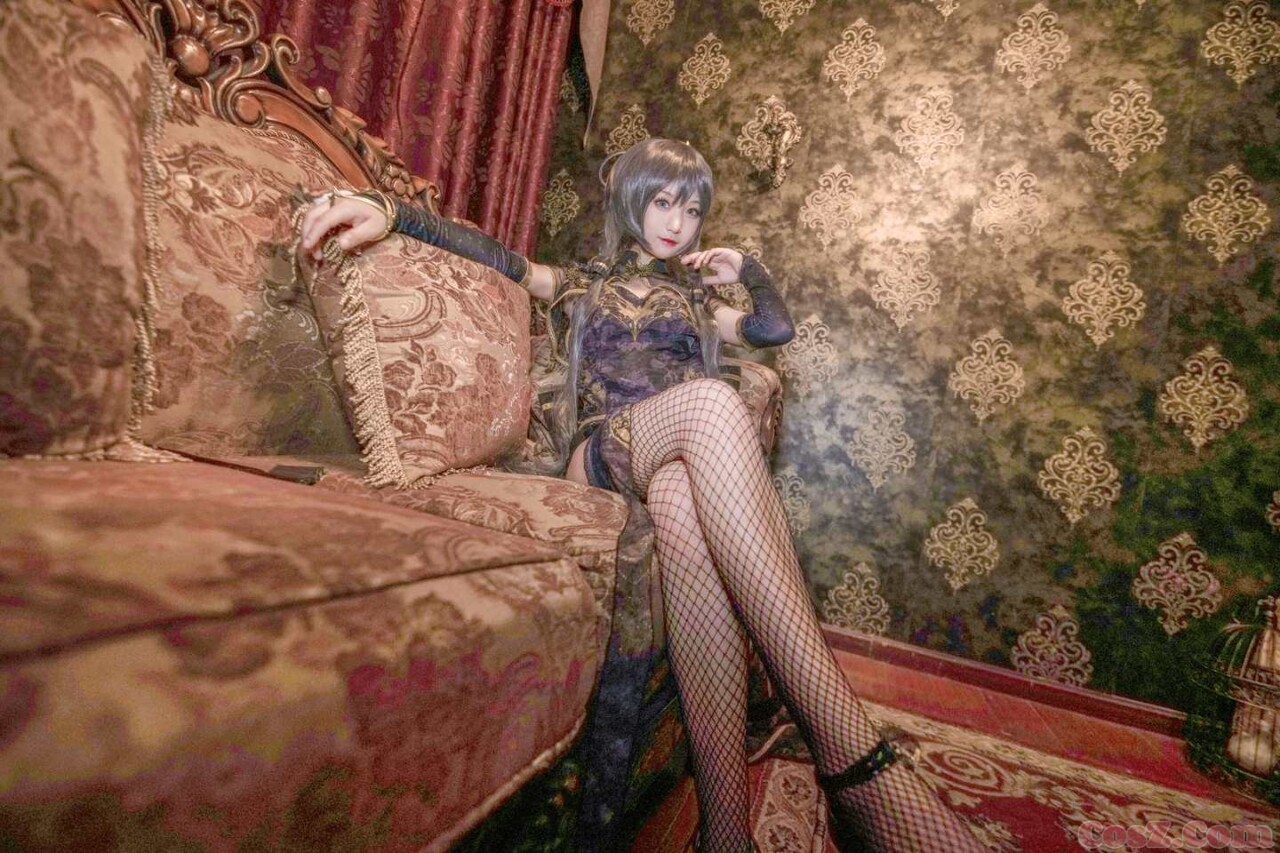 很有御姐味道的一个小姐姐网袜高跟当然不在话下！