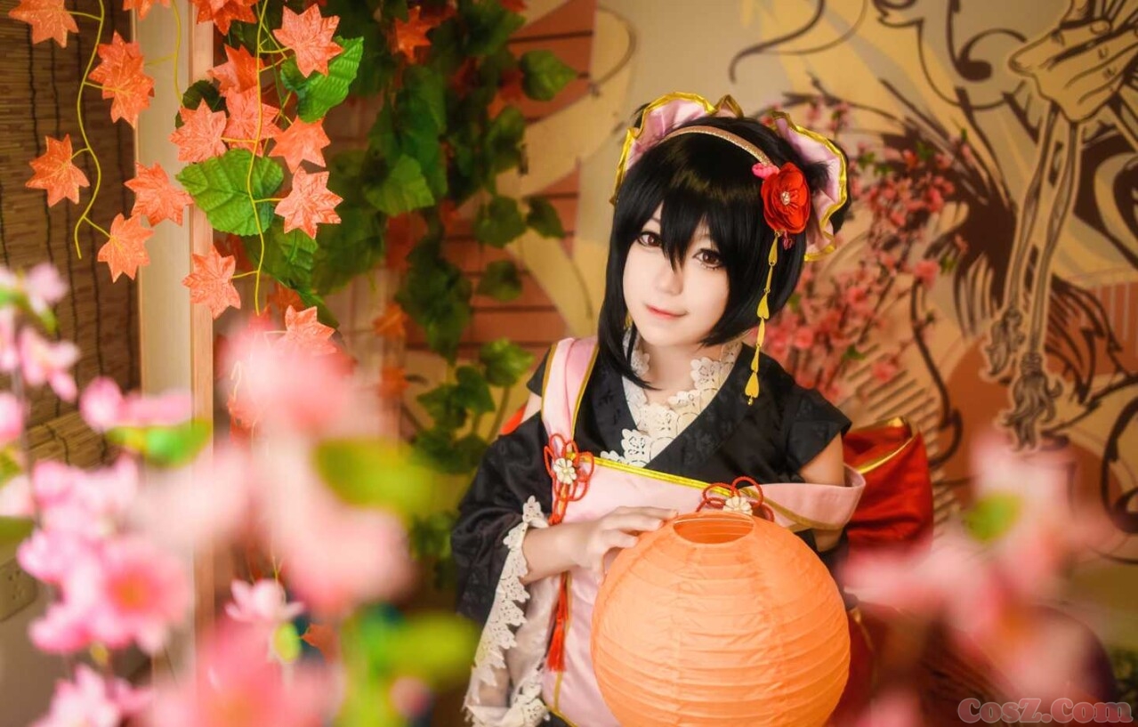 你是喜欢古风的旗袍还是喜欢现代风格的旗袍？